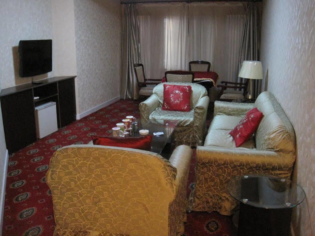 Tianzhi Hotel Harbin Exteriör bild
